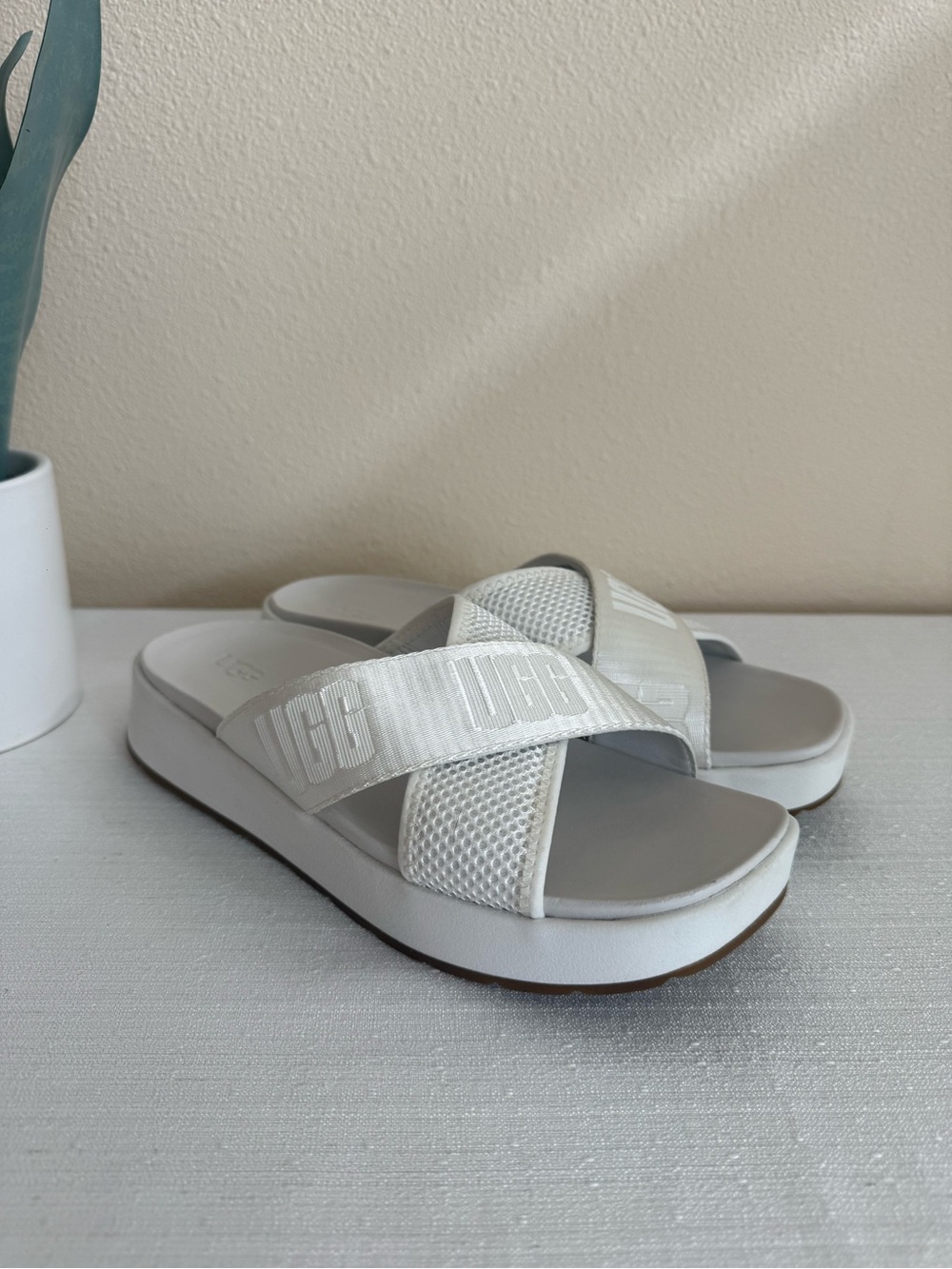 UGG White Crisscross Stretch/Leather Platform Slide Sandals